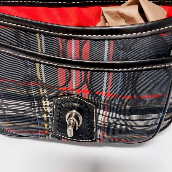 COACH #15477 Small Tartan Penny Flap Bag, Signature Plaid Fabric Patent Leather - Picture 3 of 7
